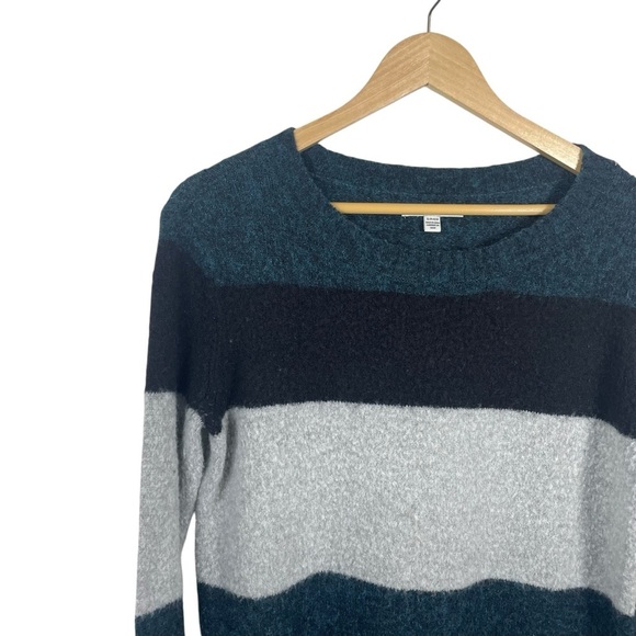 American Eagle Fuzzy Crewneck Colorblock Sweater in Teal/Grey/Black Size S - Picture 4 of 8